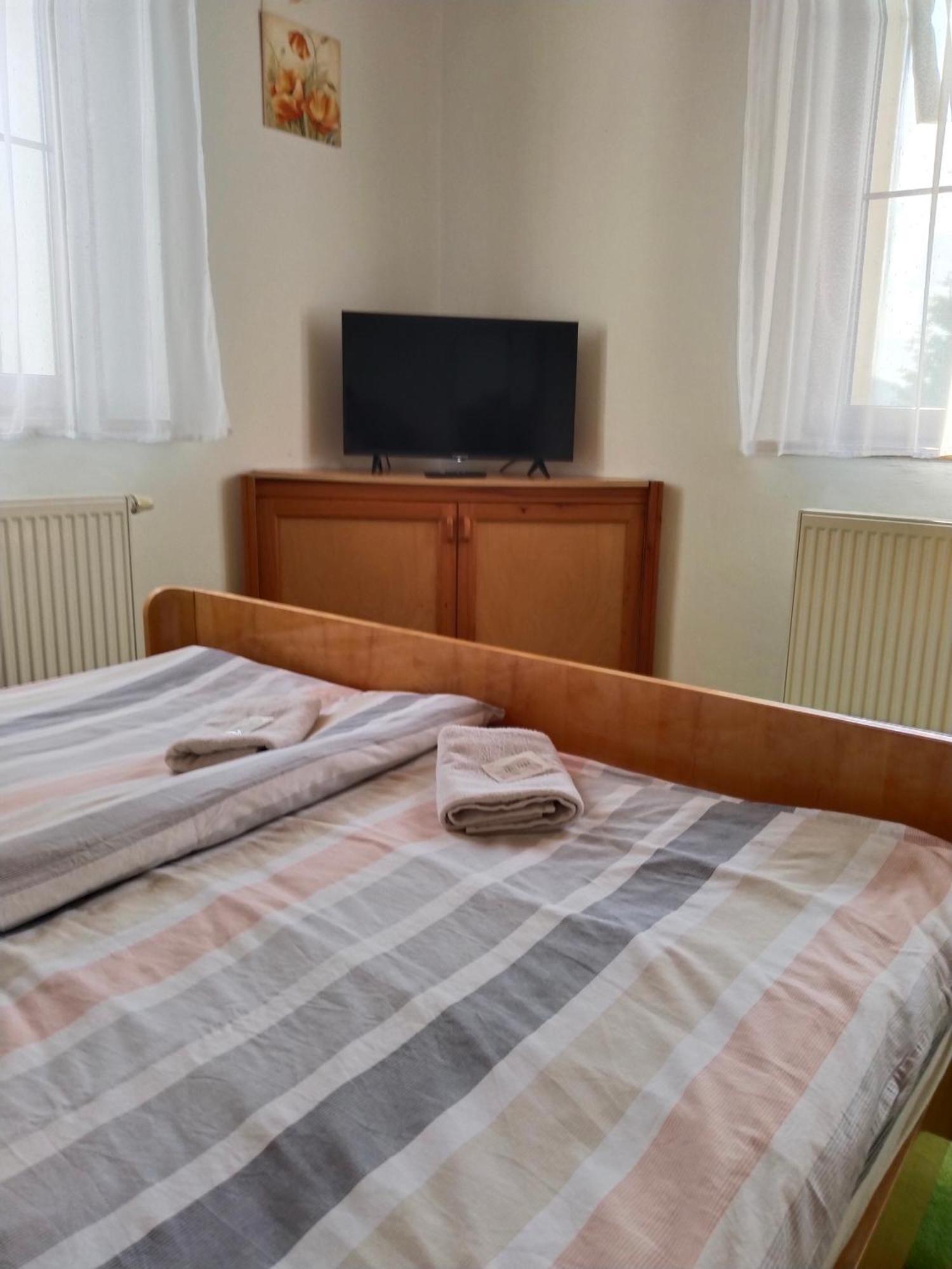 Penzion Spicak Lägenhet Boží Dar Exteriör bild
